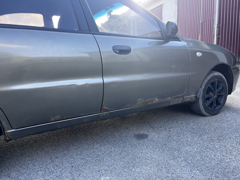 Автомобіль Daewoo Sens