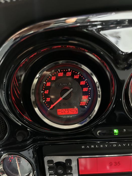 Harley Davidson CVO Street Glide 2011