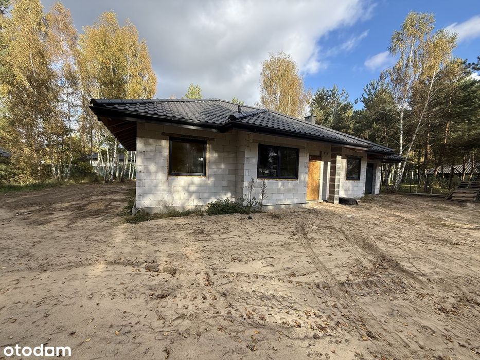 Dom w Owczarkach Stan Surowy Zamknienty , okolica las