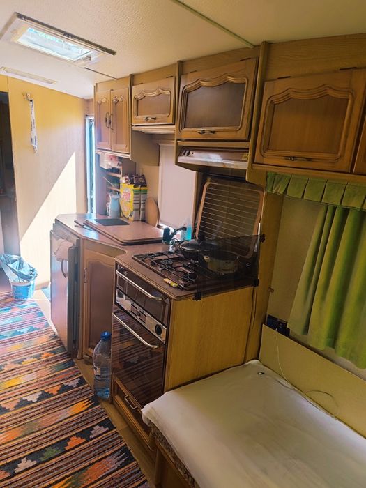 Продам Каравану прицеп дом на колесах