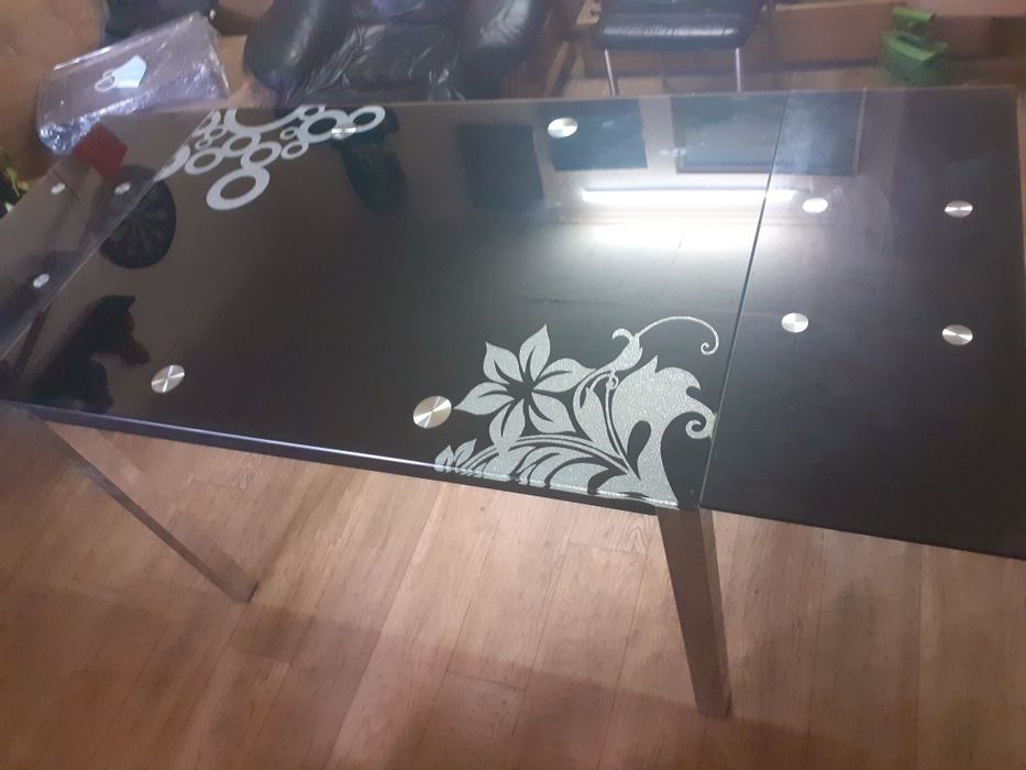 Стіл розкладний скляний