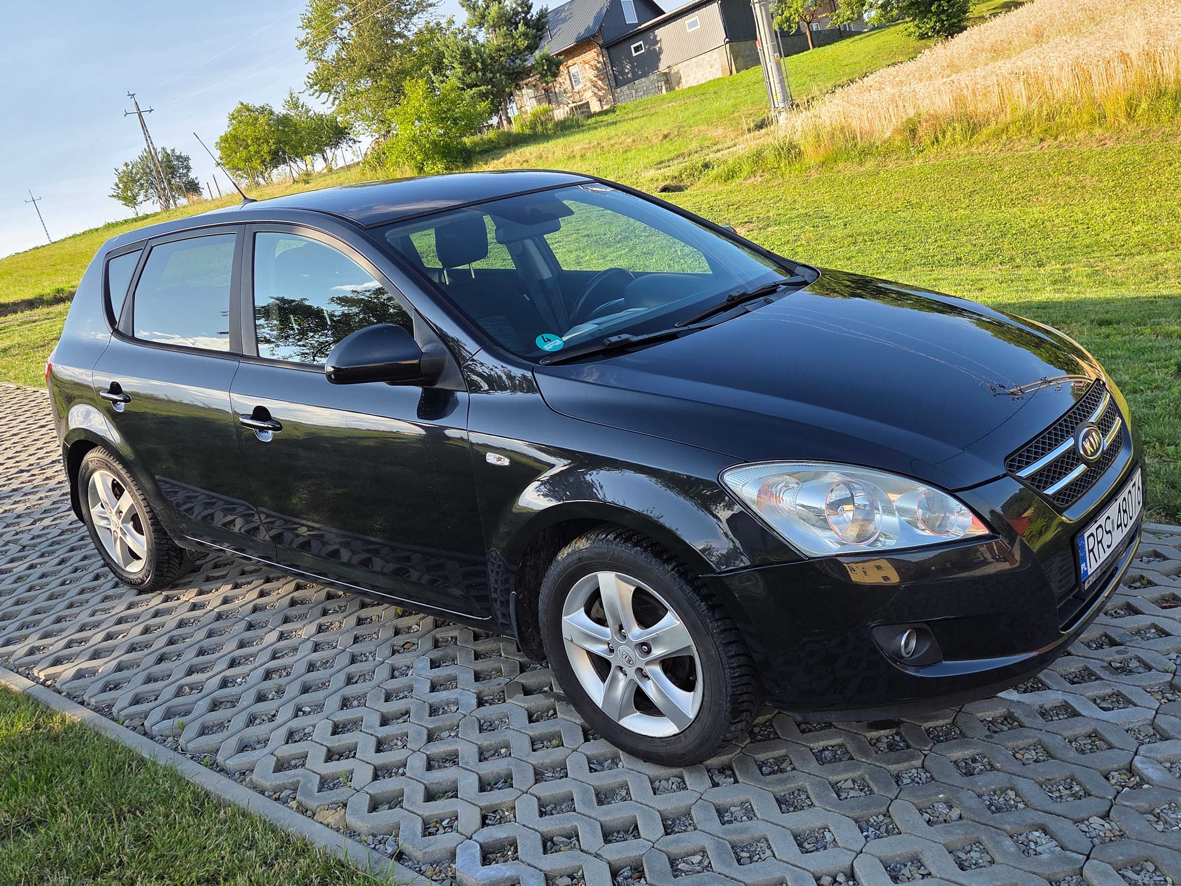 Kia ceed 1,6 benzyna . bardzo ładne, zadbane . pierwszy właściciel