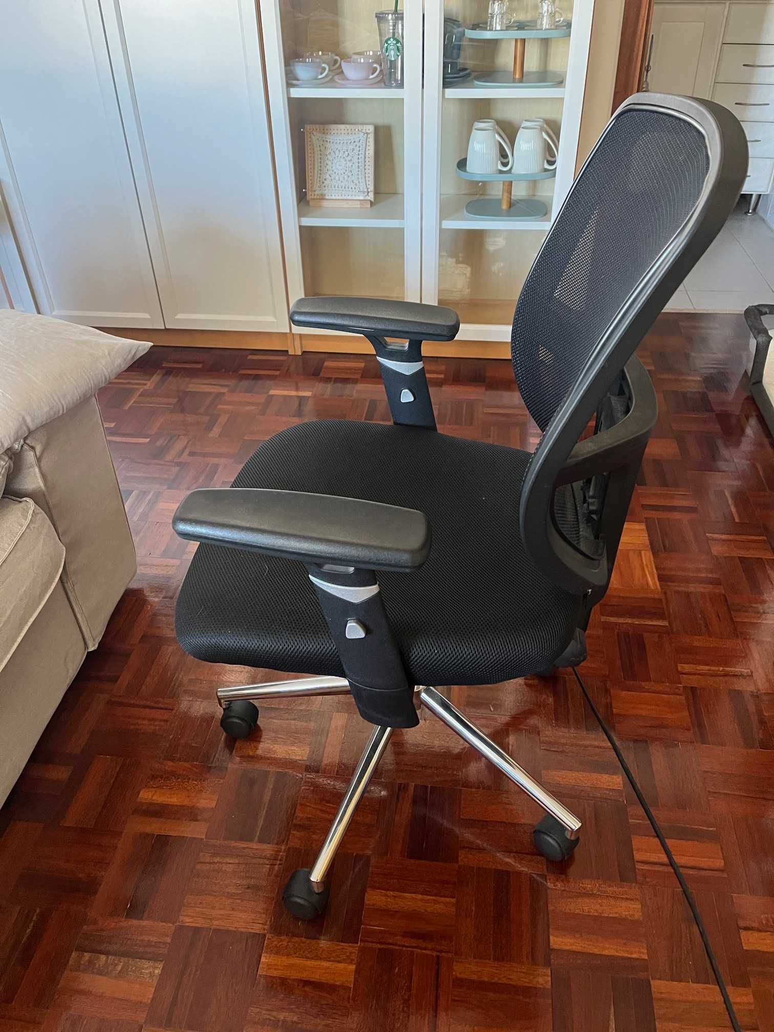 Cadeira escritorio Dinamic preta