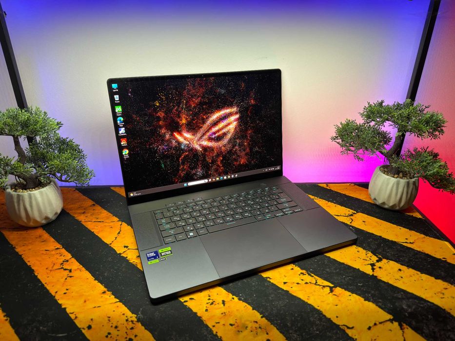 Asus rog zephyrus, ultra 9, rtx4070, OLED 240hz