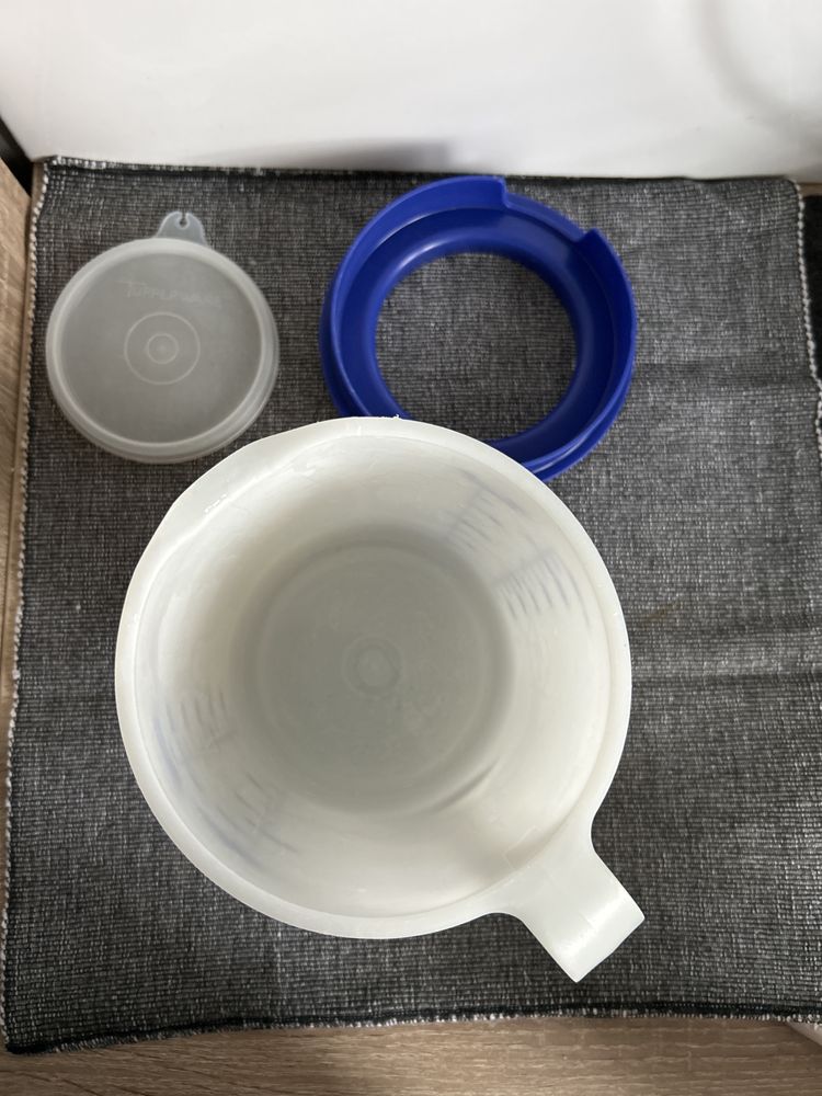 Tupperware pojemnik do miksowania i miarka do 1200 ml