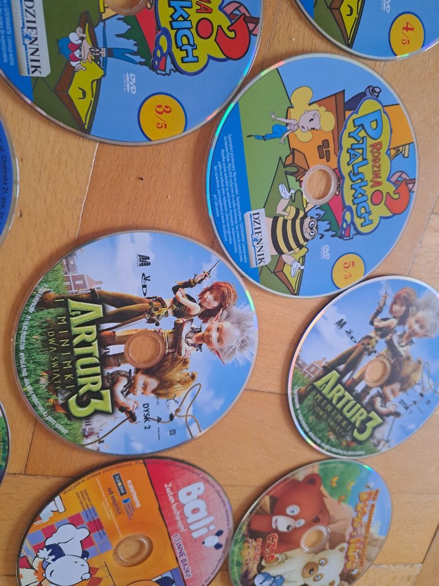 Zestaw plyt DVD Rodzina pytalskich Dzeki i Nuka + GRATIS