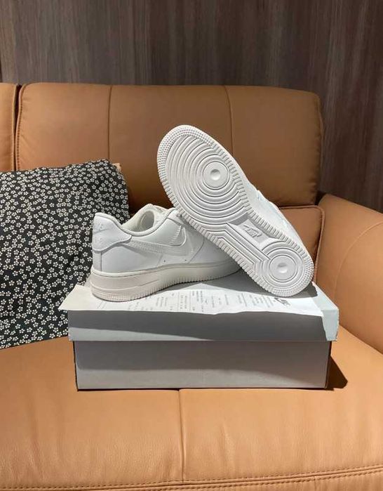 NikeAir Force 1_WhiteBiegania / Rozmiar.39