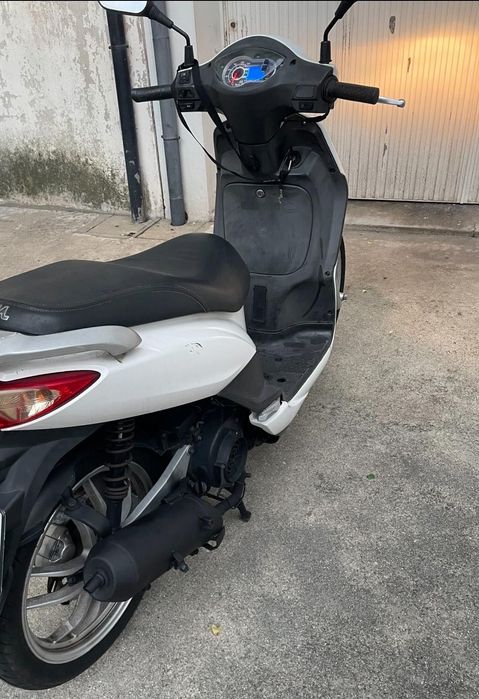 Mota Scooter symphony 125