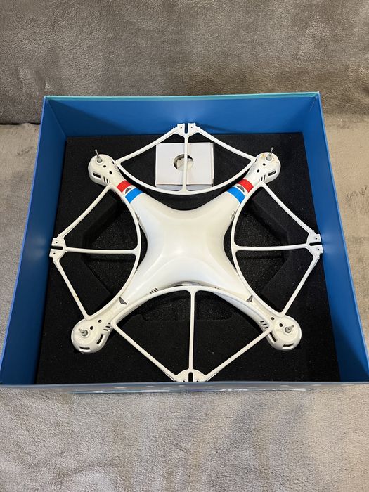 Квадрокоптер GB/T26701-2011 — б/у, нужен ремонт (2 слабых мотора)