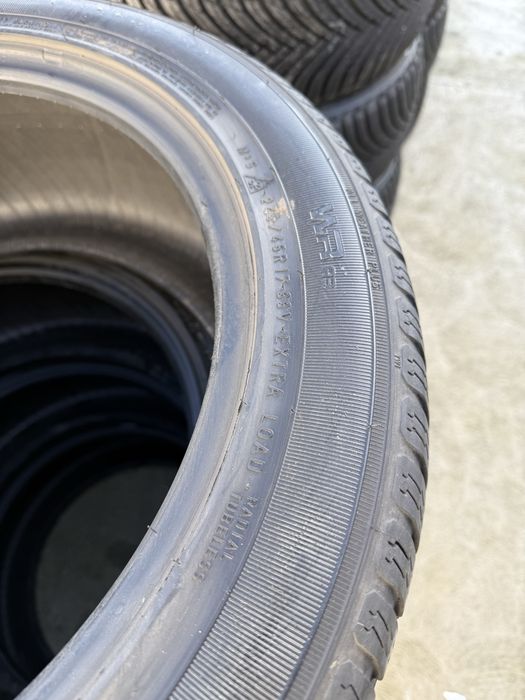 245/45/17 Nokian WR A3