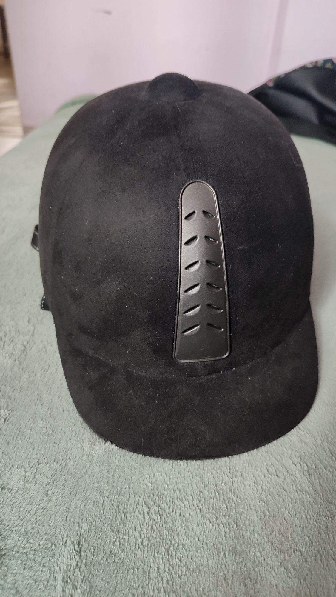 Kask jeździecki do jazdy konnej