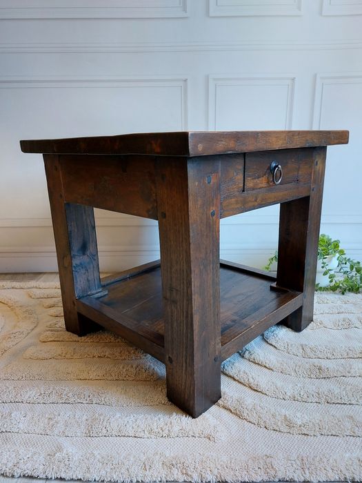 Rustykalny stolik kawowy / nocny z szufladą