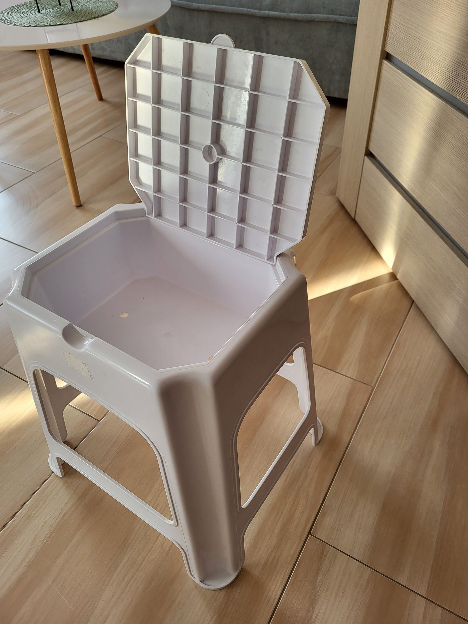Taboret łazienkowy prysznicowy