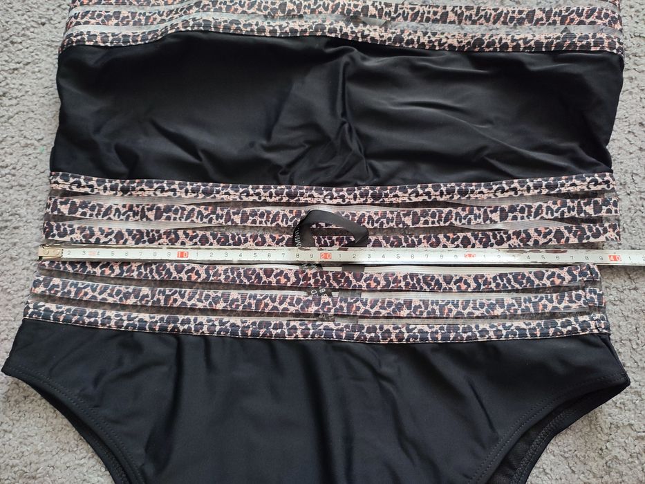 Nowy czarny strój kąpielowy z panterka print rozmiar 44 Boohoo