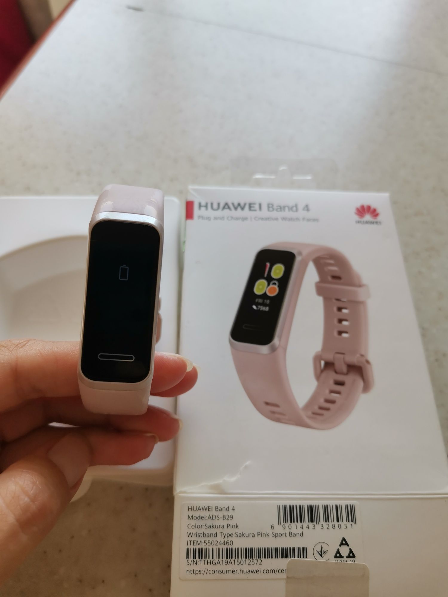 Фитнес-браслет HUAWEI Band 4