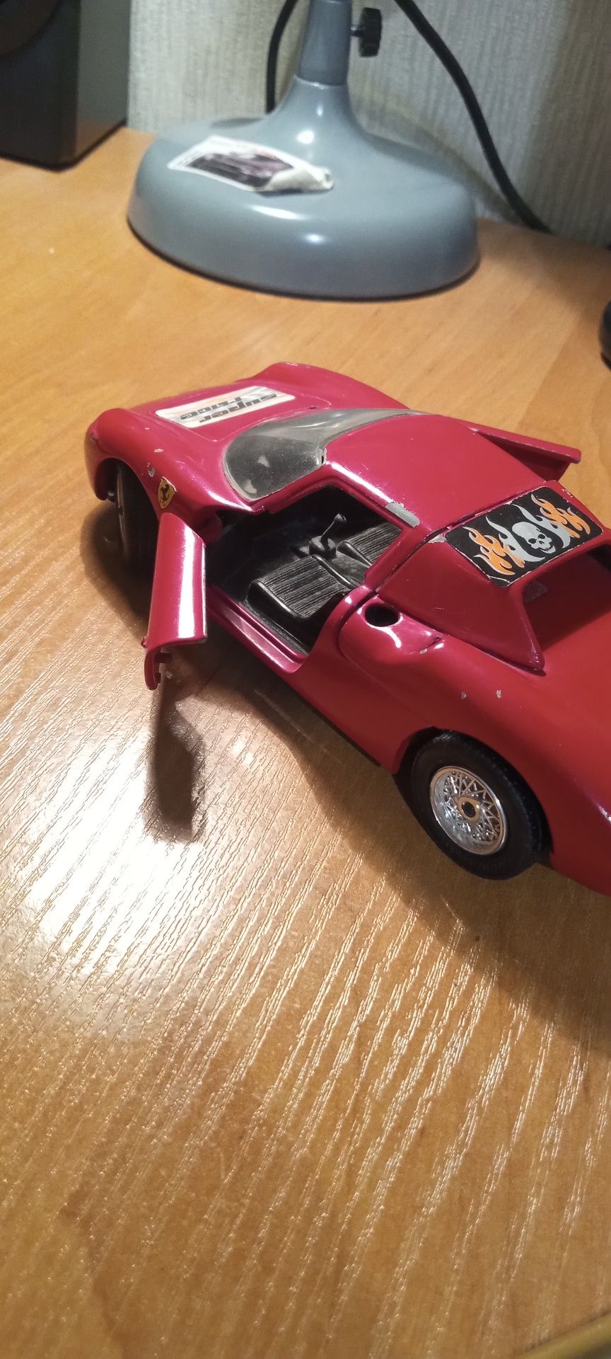 Metalowy model Ferrari 250 LM Revell 1988rok