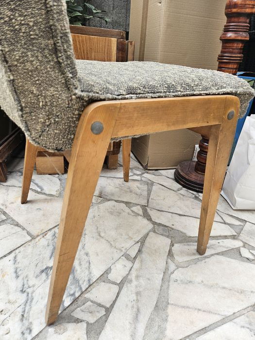 Taboret zgrabny drewno