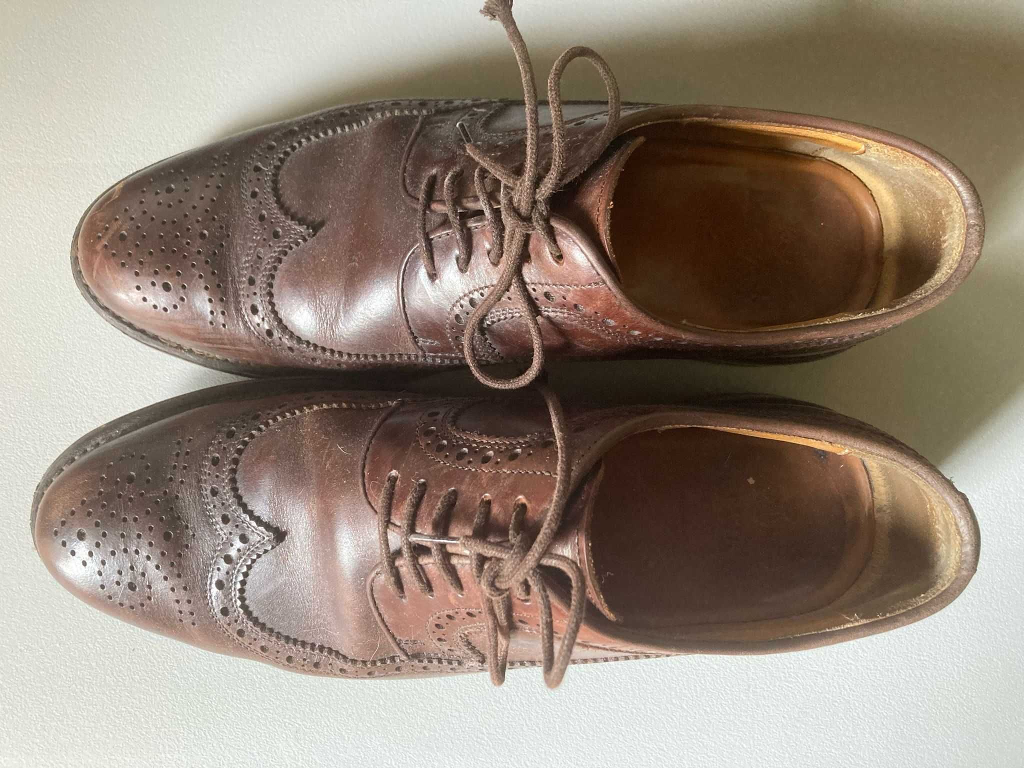 Sapatos de Pele Berwick, tamanho 43