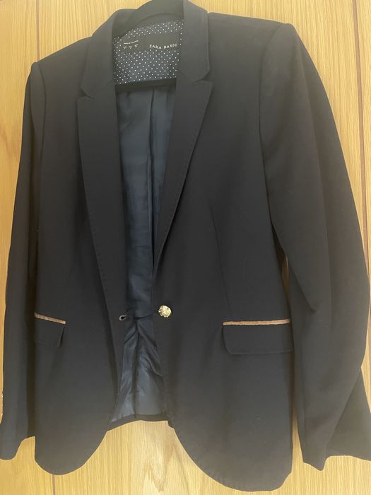 Blazer azul escuro da Zara praticamente novo