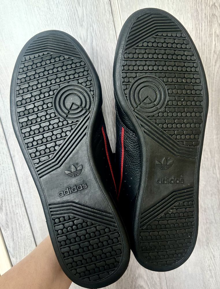 Кросівки з НАТУРАЛЬНОЇ ШКІРИ, чоловічі Adidas (були взуті  1 раз)
