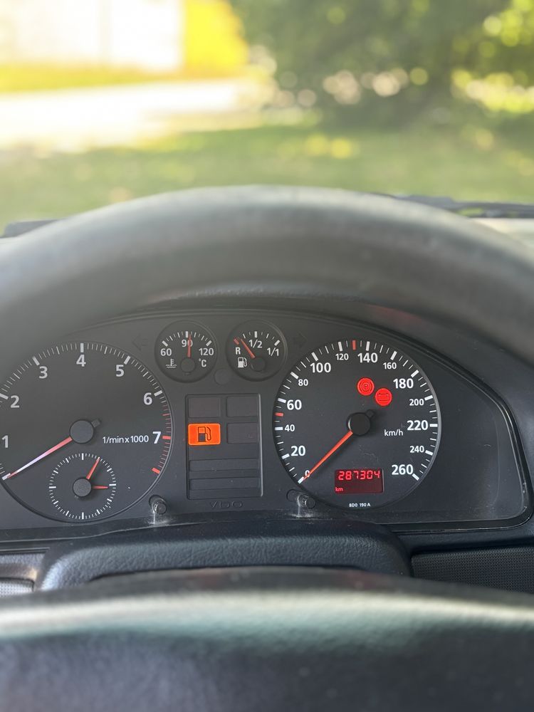 Audi A4 b5 1,6 механіка
