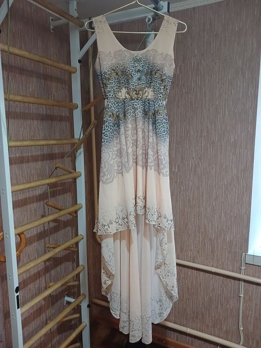 Літня сукня в гарному стані