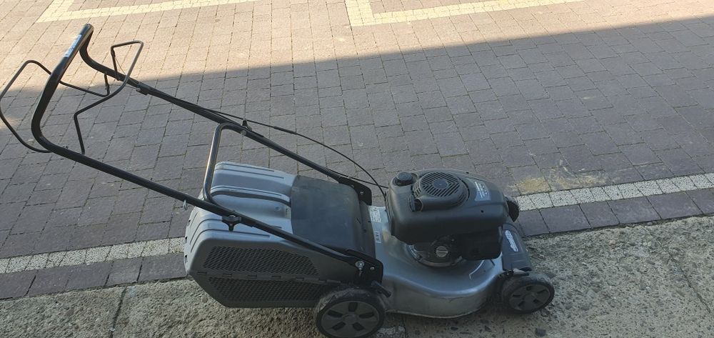Kosiarka spalinowa HONDA