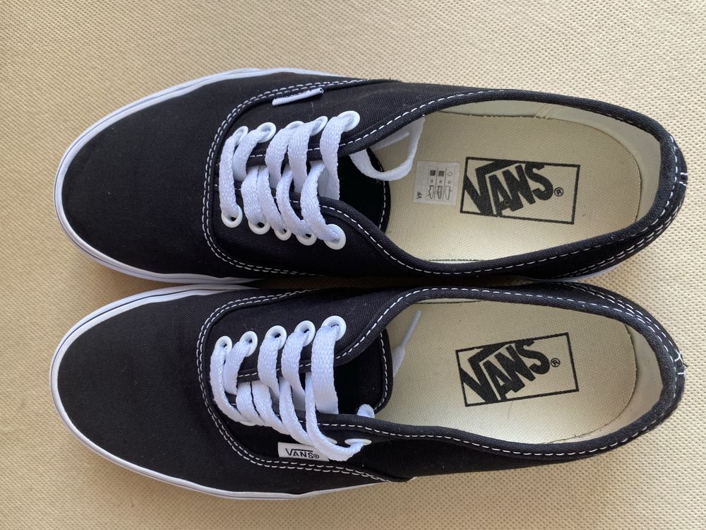 Оригинальные кеды Vans Authentic