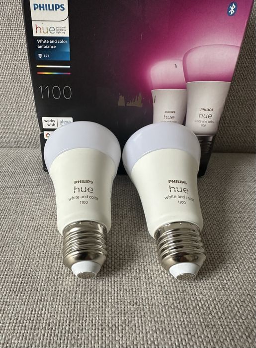 Philips hue 1100 White and Color - dwie żarówki e27