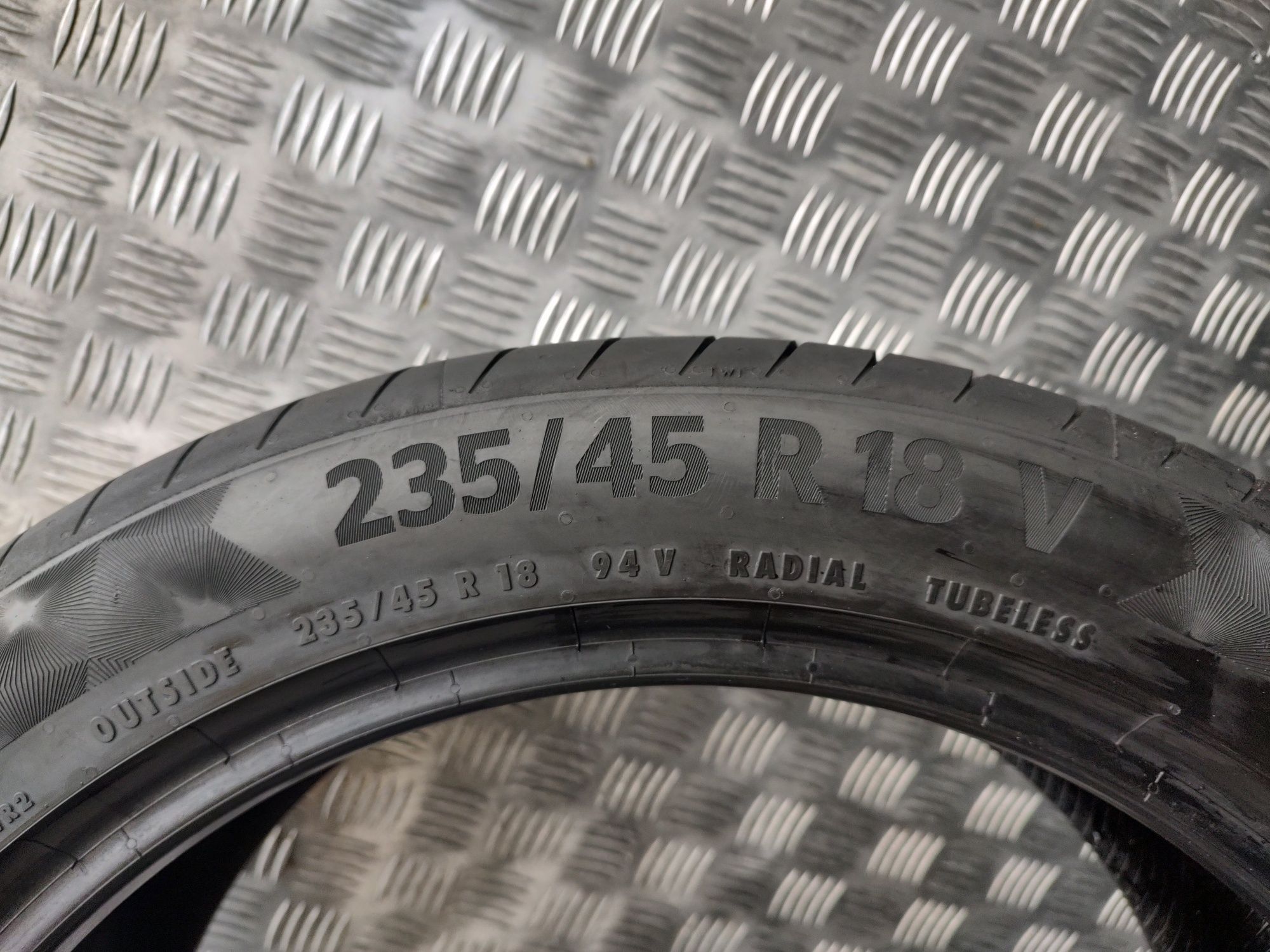 235/45/18 Continental Premium Contact 6 2022