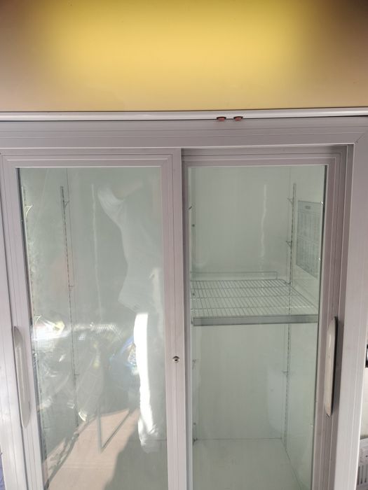 Armário vertical frio  2 portas vidro duplo