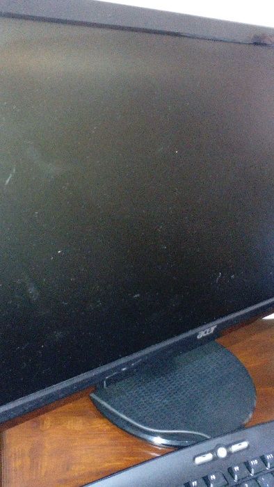 Monitor , teclado e rato pa pc td como novo