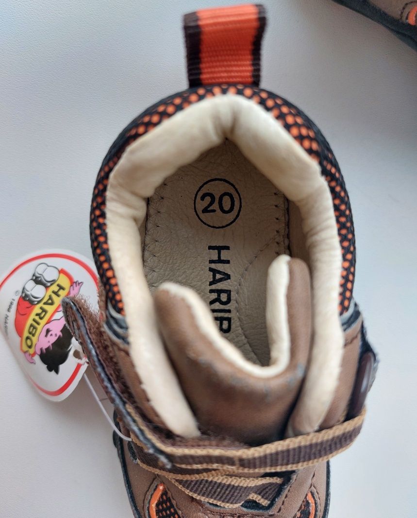 Продам кросівки Haribo