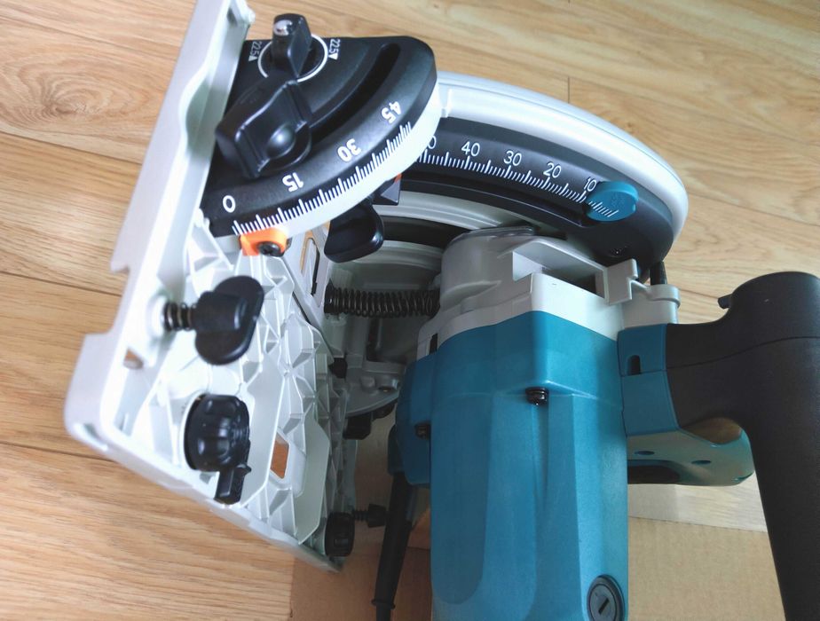 Piła pilarka zagłębiarka Makita SP 6000