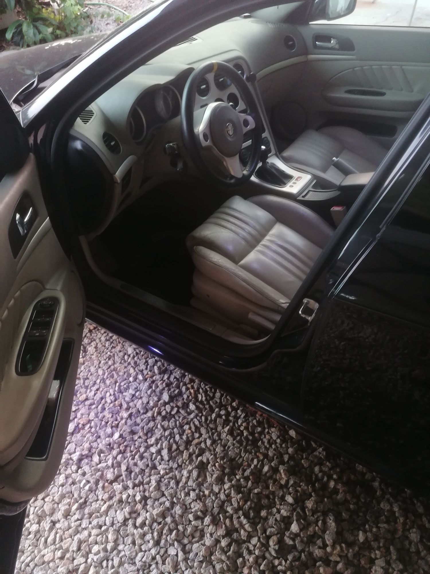 Alfa Romeo 159jtdm16v vendo ou troco