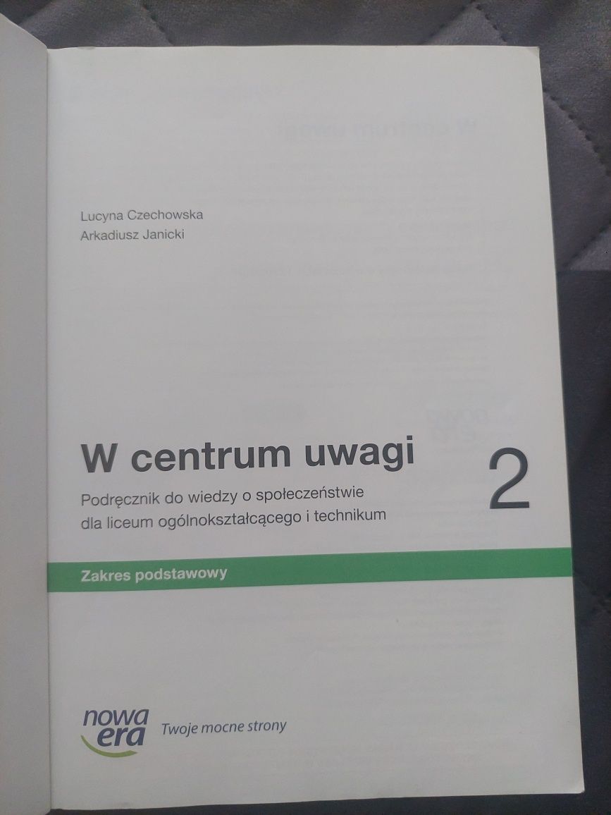 W centrum uwagi 2  podręcznik do WOS