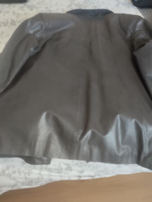 Casacos em pele como novos