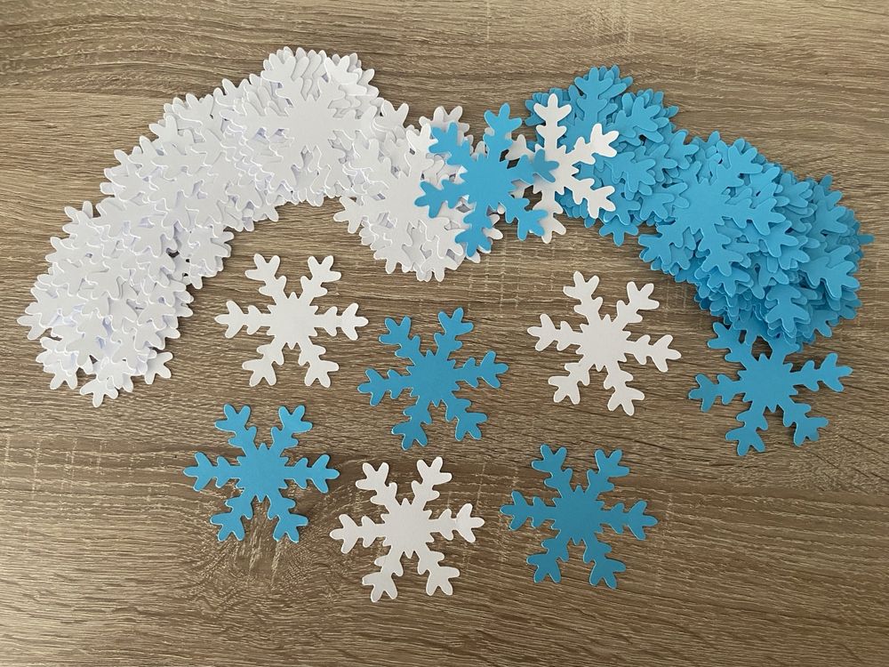 Gwiazdki śnieżynki 300 sztuk płatki śniegu dekoracja gazetka