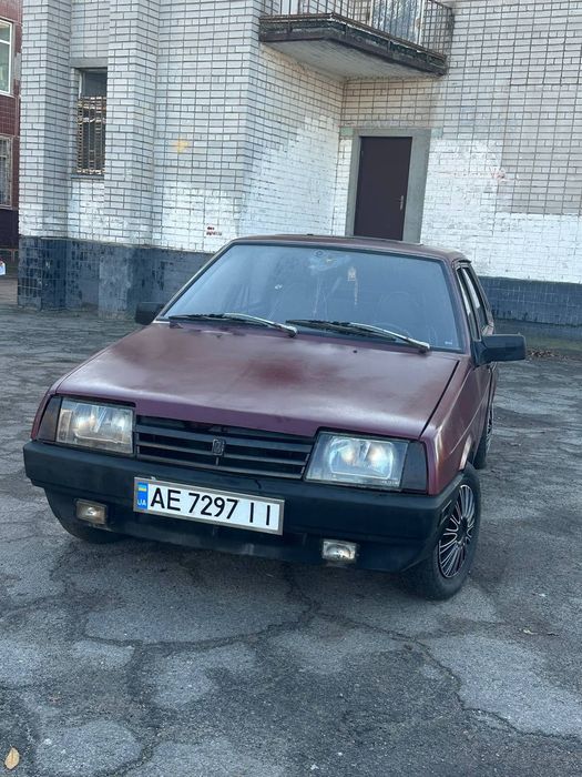 Продам ВАЗ 2199 на полном ходу!