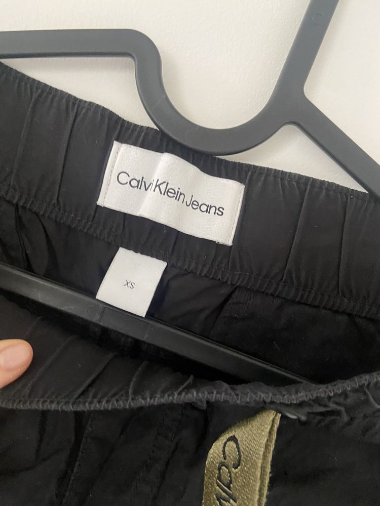 CALVIN KLEIN Spodnie materiałowe z paskiem