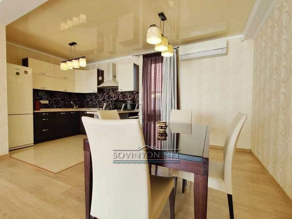 Стильный и красивый дом с шикарным видом на море район Совиньона