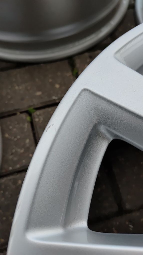 Felgi aluminiowe 16 5x100 audi a1 vw skoda seat yaris