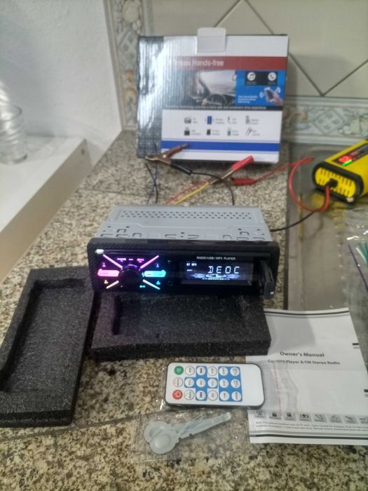 Auto Rádio MP3 Bluetooth USB  Novo