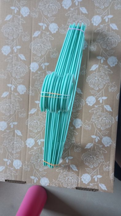 Wieszaki dla dzieci mix