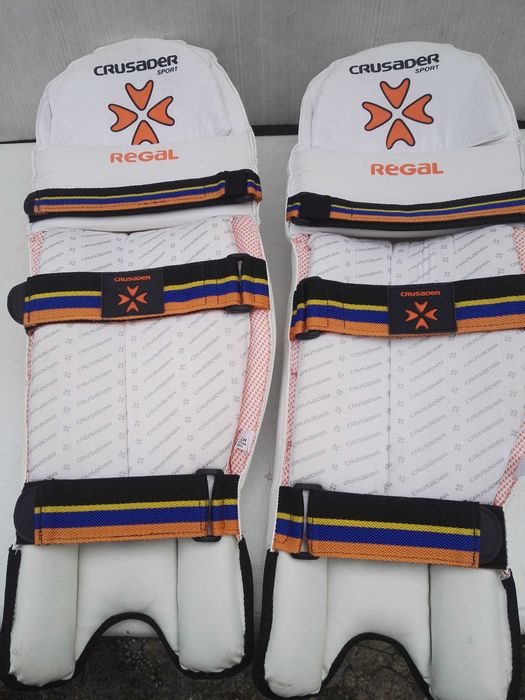 Ochraniacze nakolanniki nagolenniki gry w krykieta REGAL CRUSADER lewe