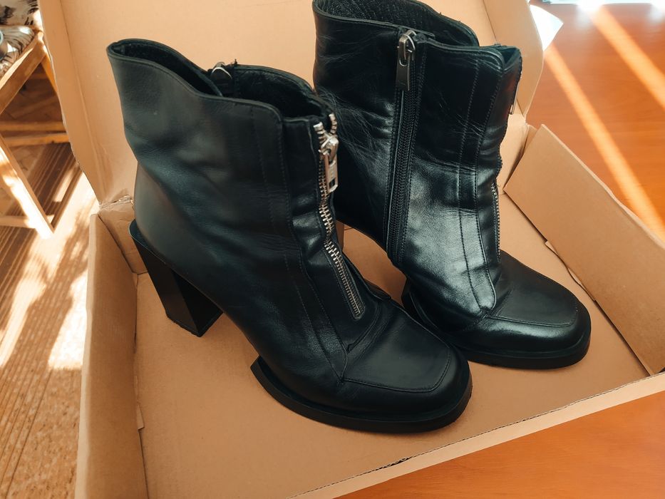 Шкіряні осінні чобітки