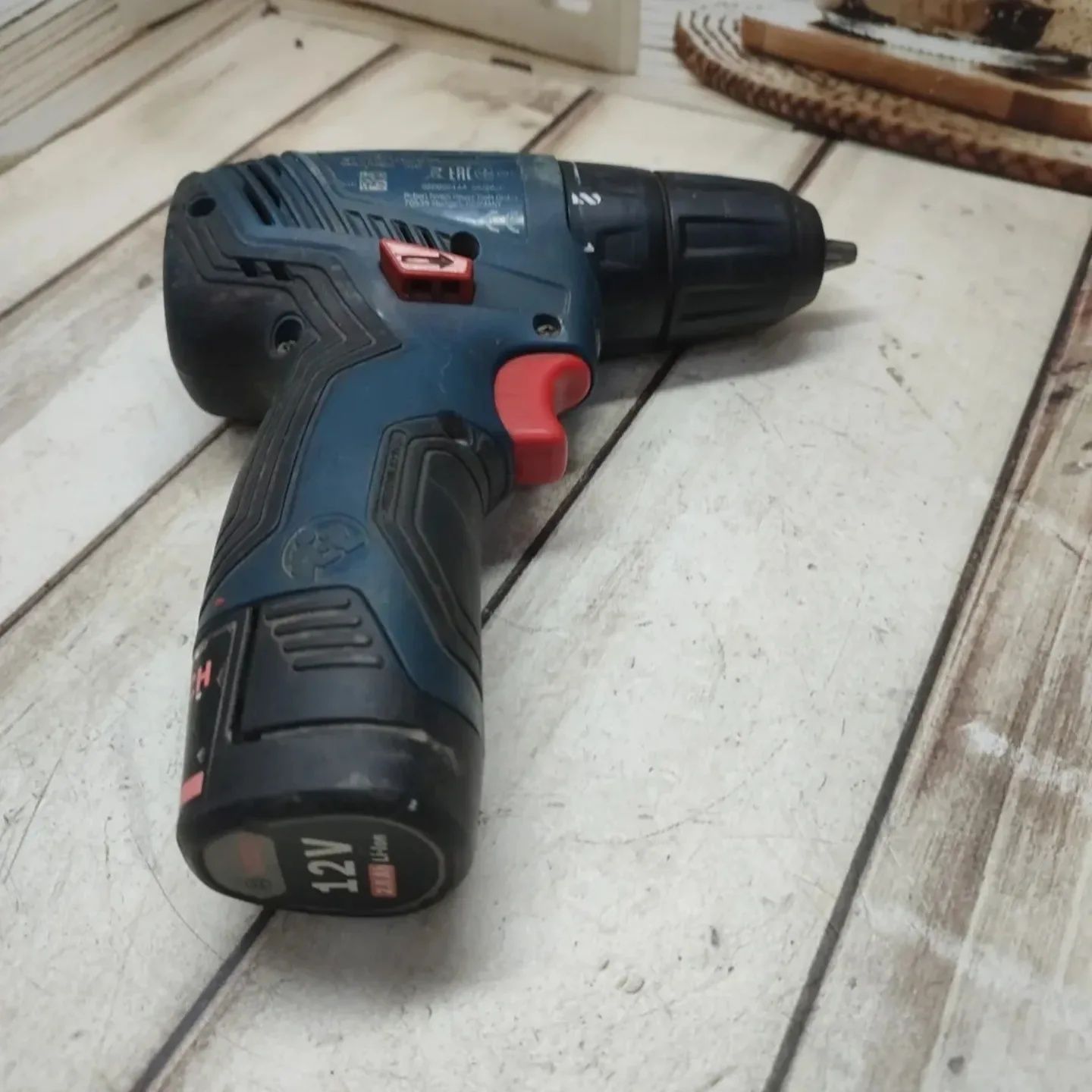 Шуруповерт аккумуляторный Bosch gsr 12v-30  Makita df333dz