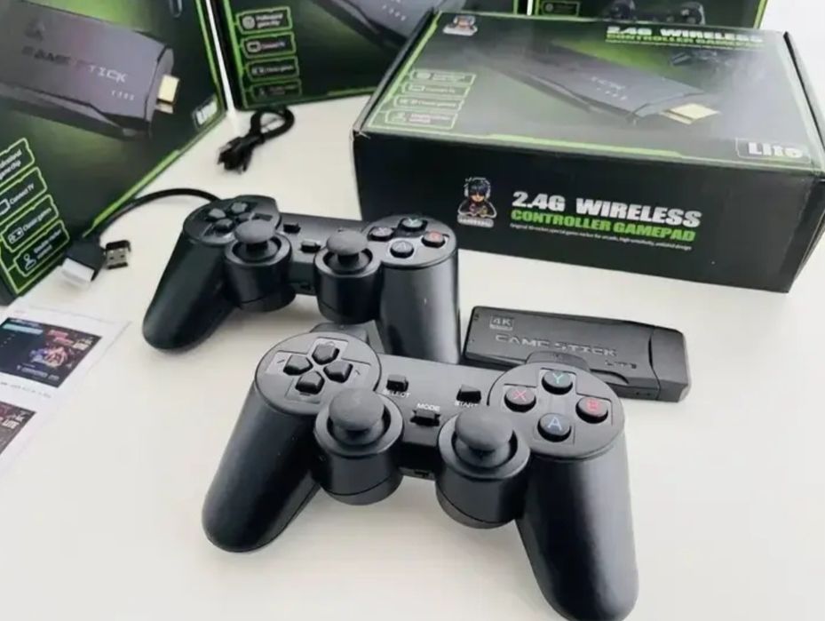 Ігрова ретро приставка консоль