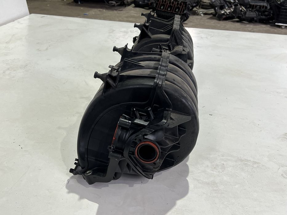 Впускной коллектор 1.4 1.6 FSI passat b6 golf 5 touran skoda a5