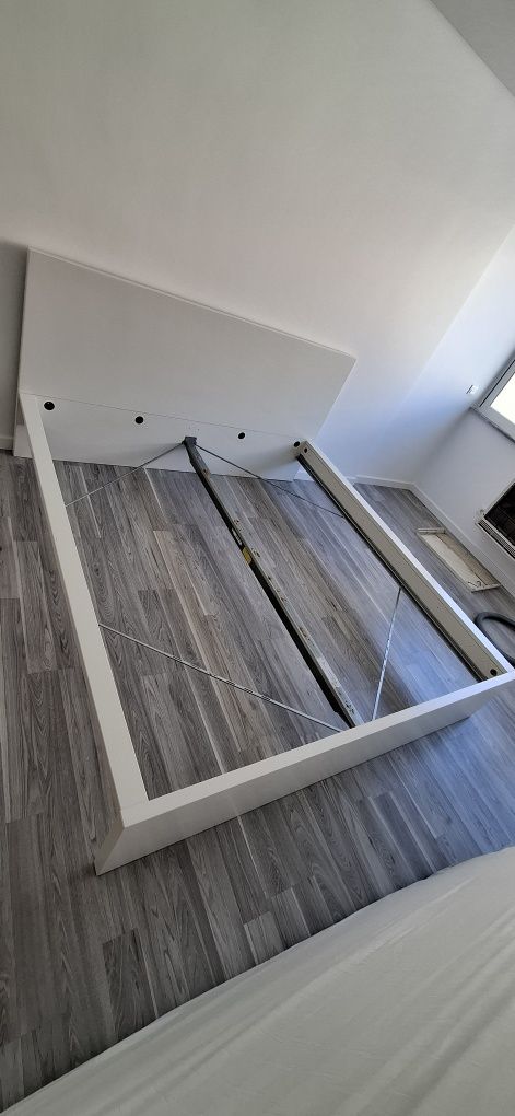 Cama IKEA MALM 180x200 cm, com 4 gavetões